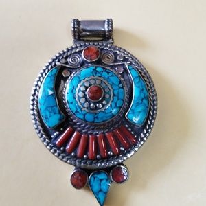 Tribal style pendent